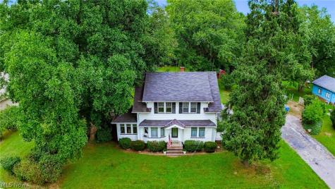 24958 Kennedy Ridge Road North Olmsted OH 44070