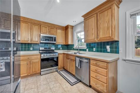 2661 Stoney Ridge Road Avon OH 44011