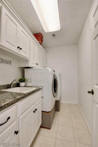 5232 Oriole Court Millersburg OH 44654
