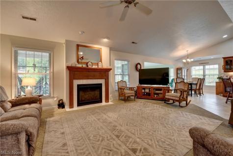 5232 Oriole Court Millersburg OH 44654
