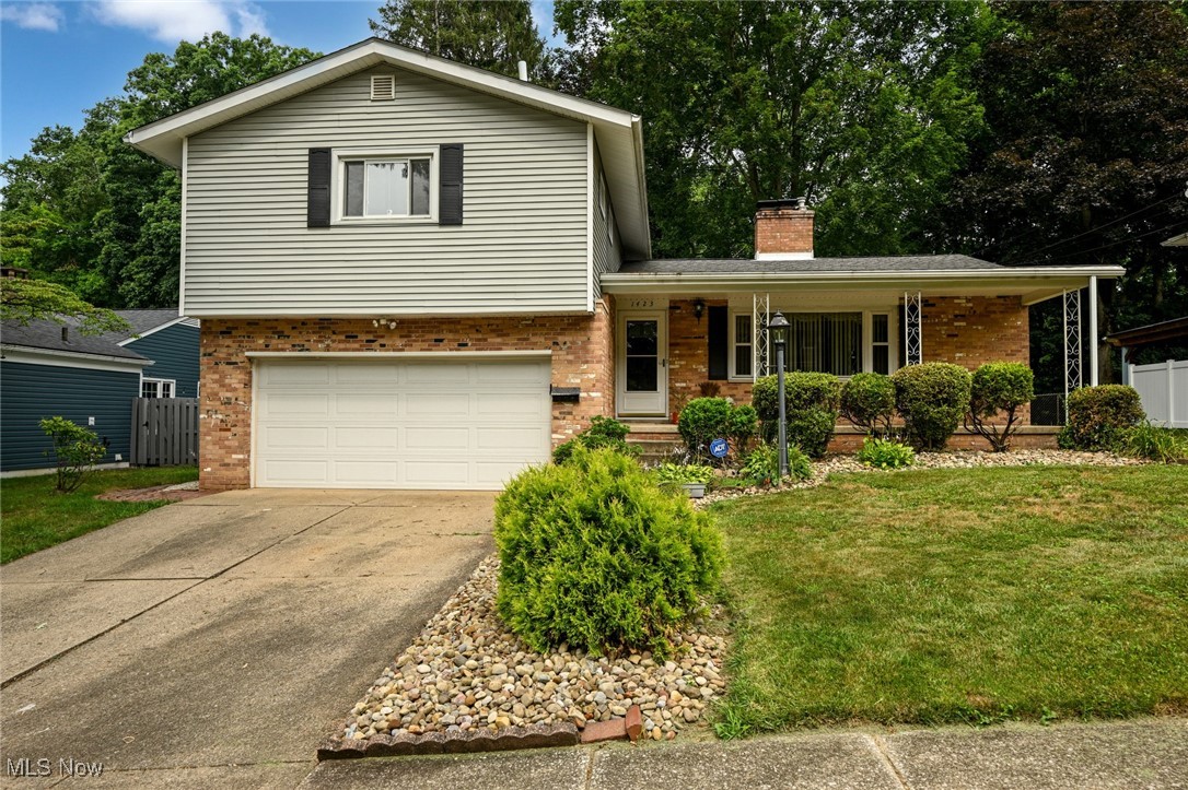1423 Shanabrook Drive Akron OH 44313