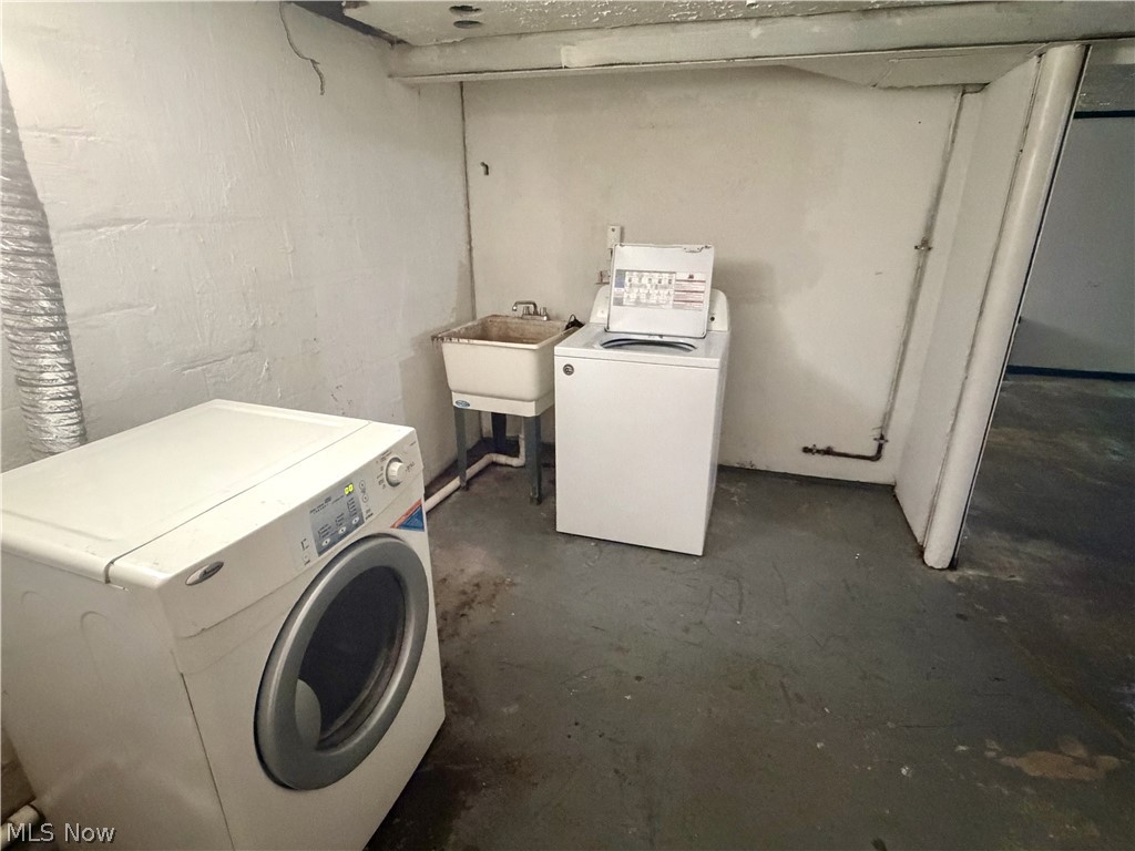 4169 Harwood Road South Euclid OH 44121