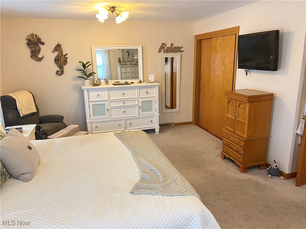 172 Lake Shore Drive Struthers OH 44471