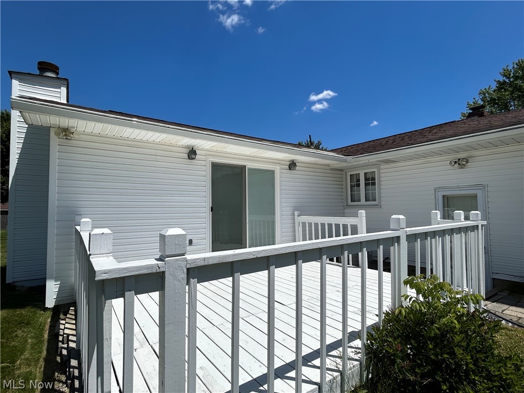 172 Lake Shore Drive Struthers OH 44471