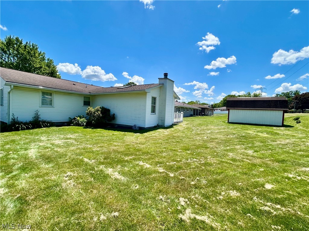 172 Lake Shore Drive Struthers OH 44471