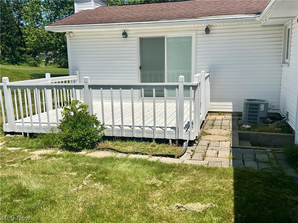 172 Lake Shore Drive Struthers OH 44471