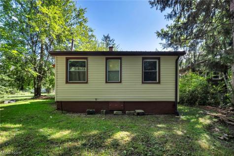 954 Archer Road Bedford OH 44146