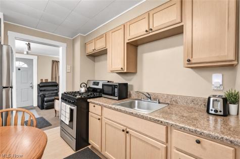 954 Archer Road Bedford OH 44146