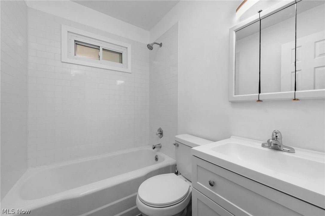 321 Overlook Road Vermilion OH 44089