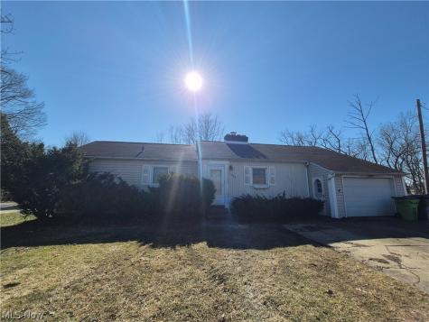 1093 E Schaaf Road Brooklyn Heights OH 44131