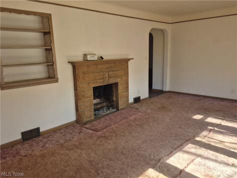 1093 E Schaaf Road Brooklyn Heights OH 44131