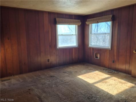 1093 E Schaaf Road Brooklyn Heights OH 44131