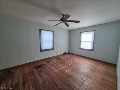 1093 E Schaaf Road Brooklyn Heights OH 44131
