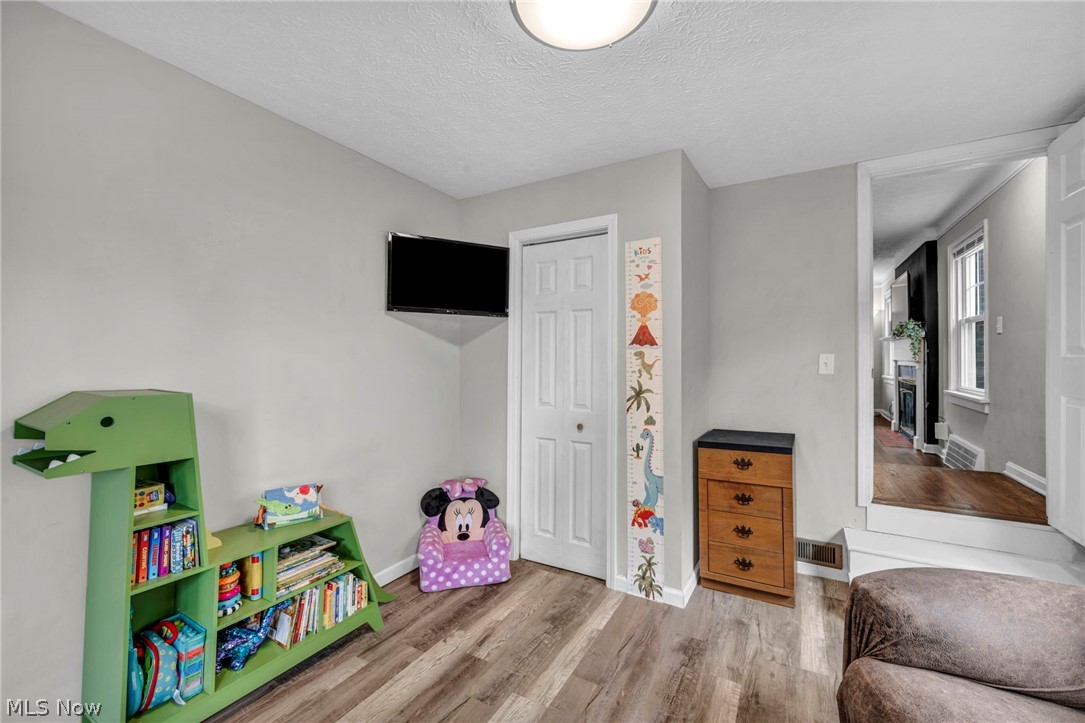 1307 Gordon Road Lyndhurst OH 44124