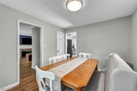 1307 Gordon Road Lyndhurst OH 44124