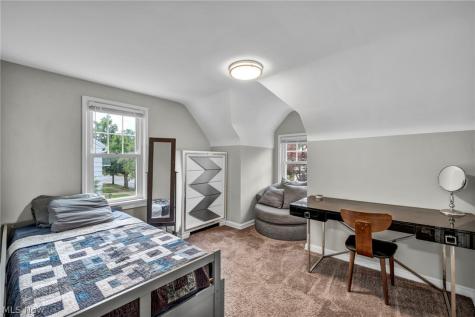 1307 Gordon Road Lyndhurst OH 44124