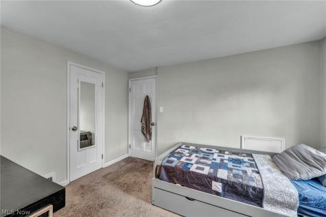 1307 Gordon Road Lyndhurst OH 44124