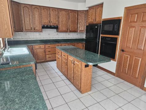 2674 High Hampton Trail Cuyahoga Falls OH 44223
