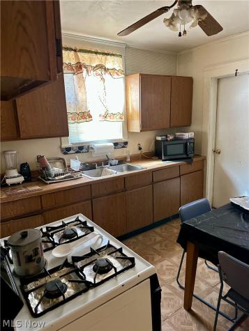 10601 Everton Avenue Cleveland OH 44108