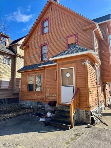 10601 Everton Avenue Cleveland OH 44108