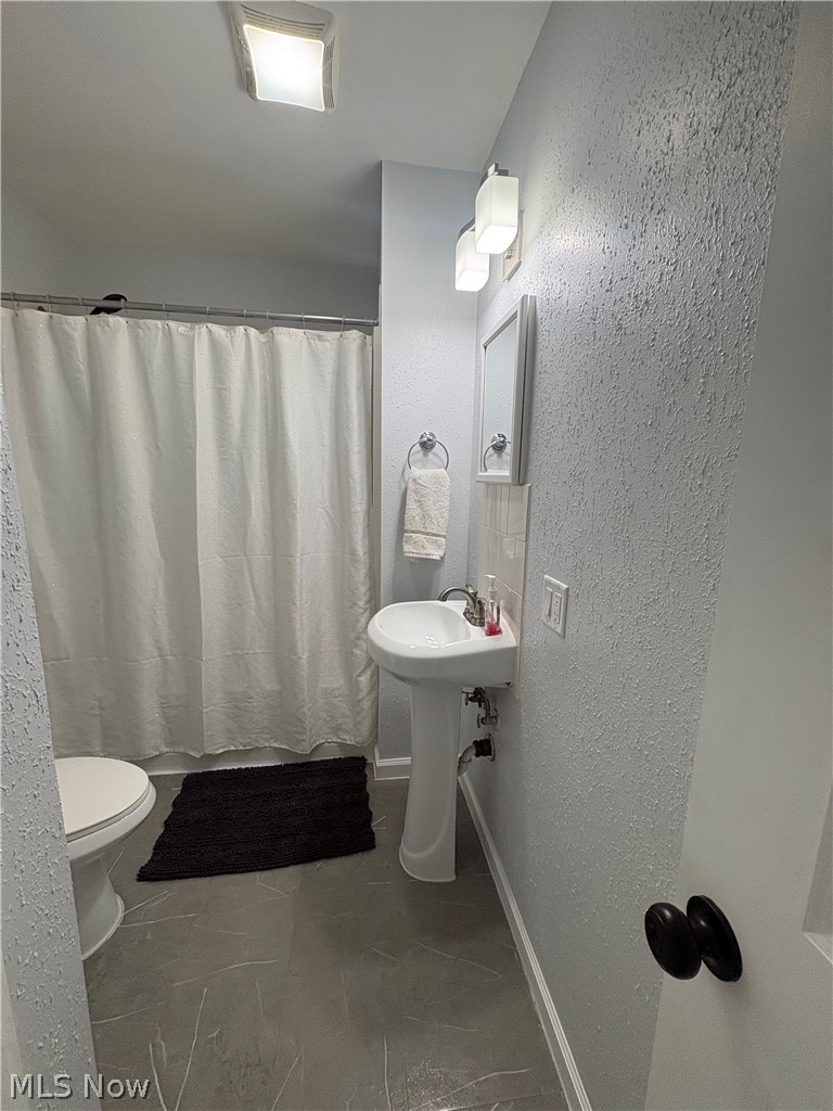 246 Hilliard Road Elyria OH 44035