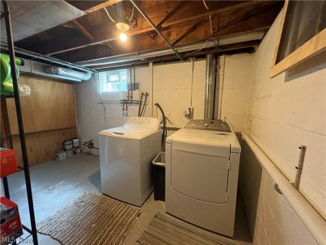 246 Hilliard Road Elyria OH 44035