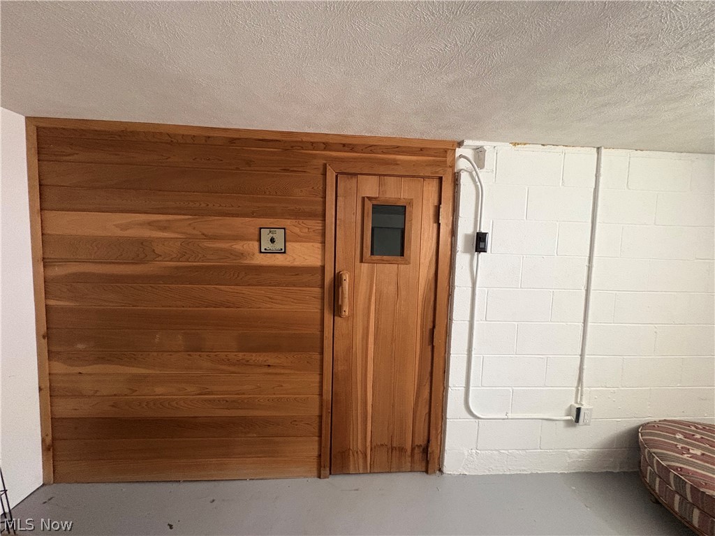246 Hilliard Road Elyria OH 44035