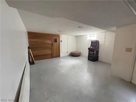 246 Hilliard Road Elyria OH 44035