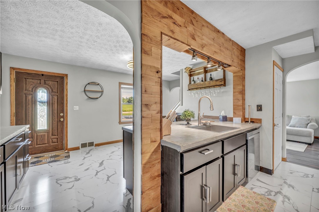 2342 Salt Springs Road Mcdonald OH 44437