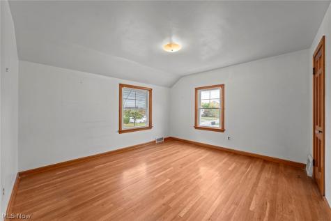 1247 Churchill Road Lyndhurst OH 44124