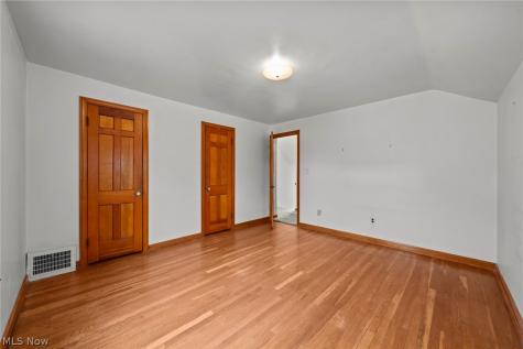 1247 Churchill Road Lyndhurst OH 44124