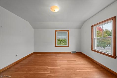 1247 Churchill Road Lyndhurst OH 44124