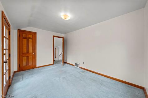 1247 Churchill Road Lyndhurst OH 44124