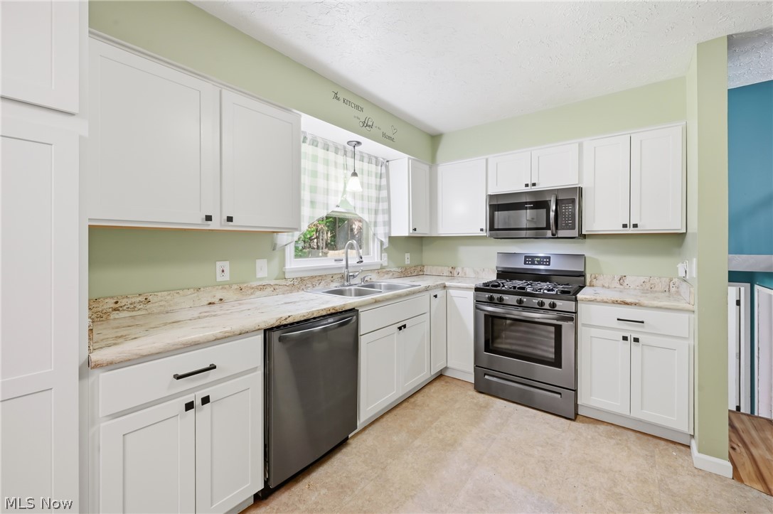 281 Cricklewood Drive Cortland OH 44410