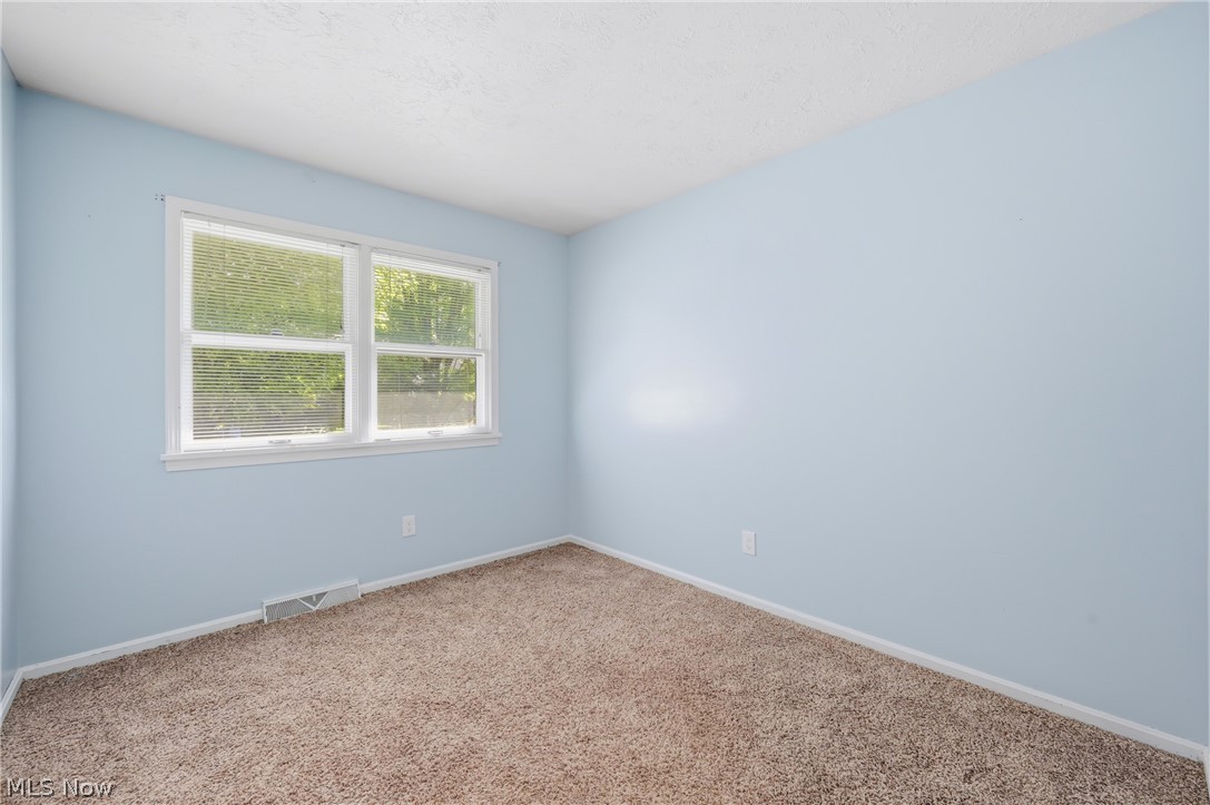 281 Cricklewood Drive Cortland OH 44410