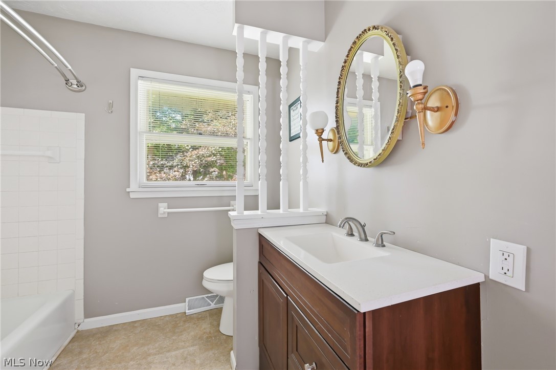 281 Cricklewood Drive Cortland OH 44410