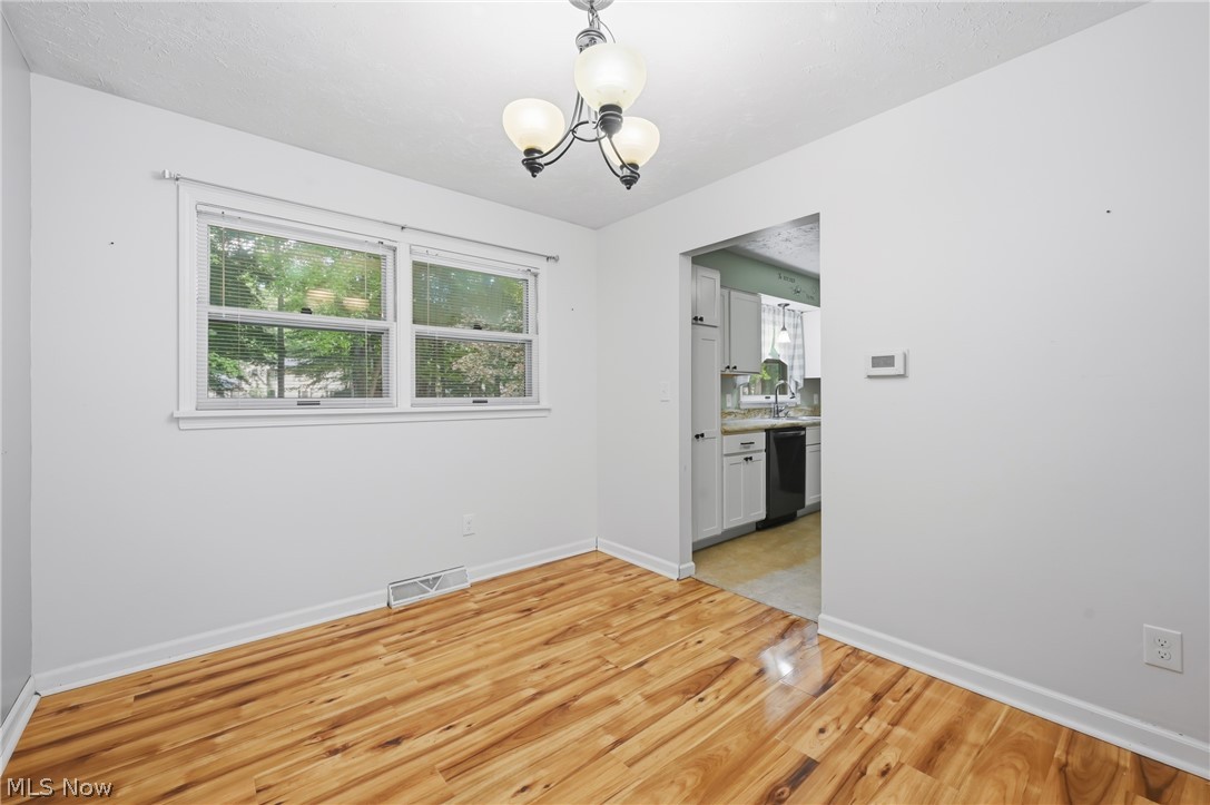 281 Cricklewood Drive Cortland OH 44410