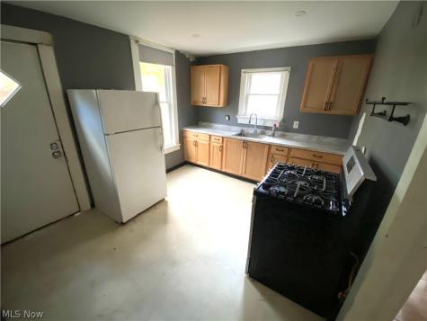 1929 Tuscarawas Street E Canton OH 44707