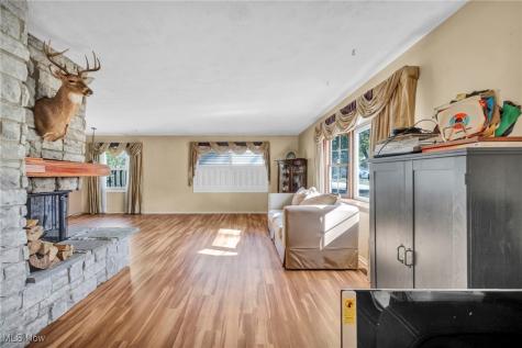 104 Whitehall Drive Berea OH 44017