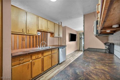 104 Whitehall Drive Berea OH 44017