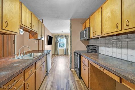 104 Whitehall Drive Berea OH 44017