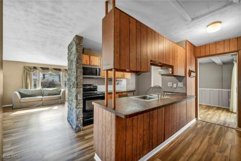 104 Whitehall Drive Berea OH 44017