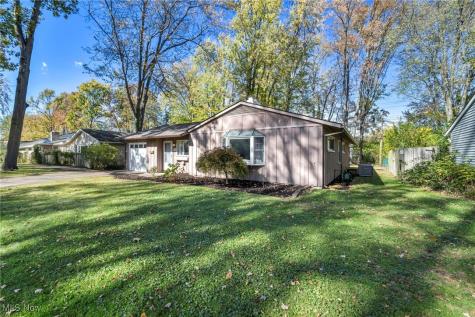 104 Whitehall Drive Berea OH 44017