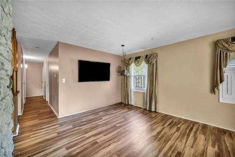 104 Whitehall Drive Berea OH 44017