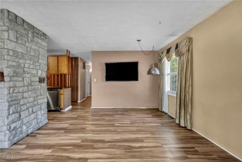 104 Whitehall Drive Berea OH 44017