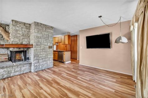 104 Whitehall Drive Berea OH 44017