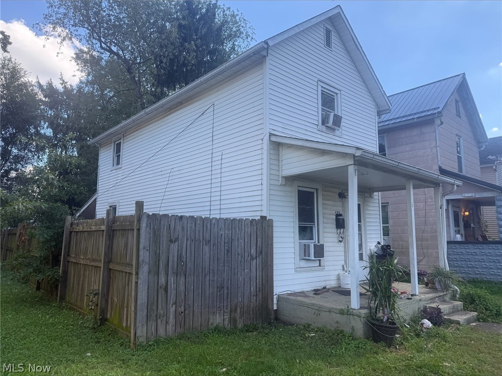 522 S 10th Street Coshocton OH 43812