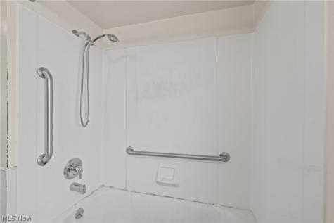 6006 Snow Road Parma OH 44129