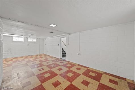 6006 Snow Road Parma OH 44129