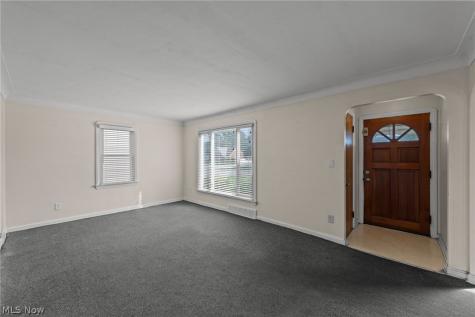 6006 Snow Road Parma OH 44129